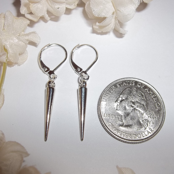 Edgy Modern Simple Spike Earring Leverback 3697 - Picture 2 of 4